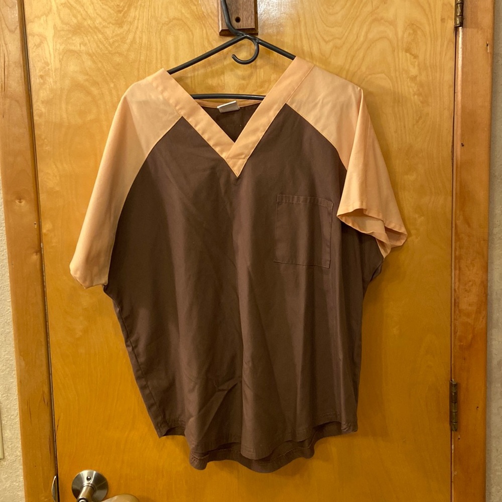 Uniform Advantage Scrub Top